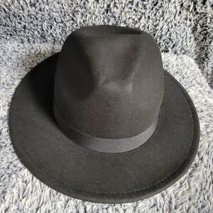 Ashley Stewart Black fedora with leopard lining